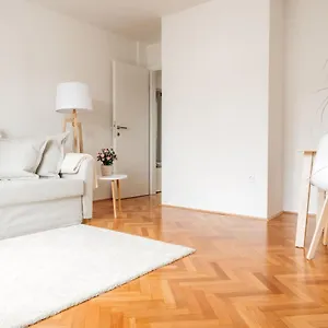 Apartment White - Free Parking, Ljubljana